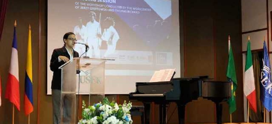 Embajada en el Líbano realizó presentación sobre el teatro en Colombia